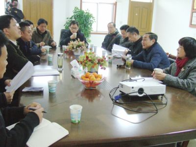 安慶市政協(xié)副主席戴德民、市政府副秘書(shū)長(zhǎng)葉玲霞帶隊(duì)調(diào)研金泉科技