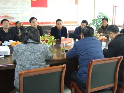 縣政府常務(wù)副縣長(zhǎng)曹紅斌、金融辦主任靳林冬來(lái)金泉科技考察新三板掛牌上市工作